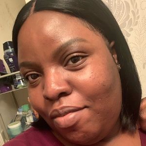 Meet your Posher, Abiola